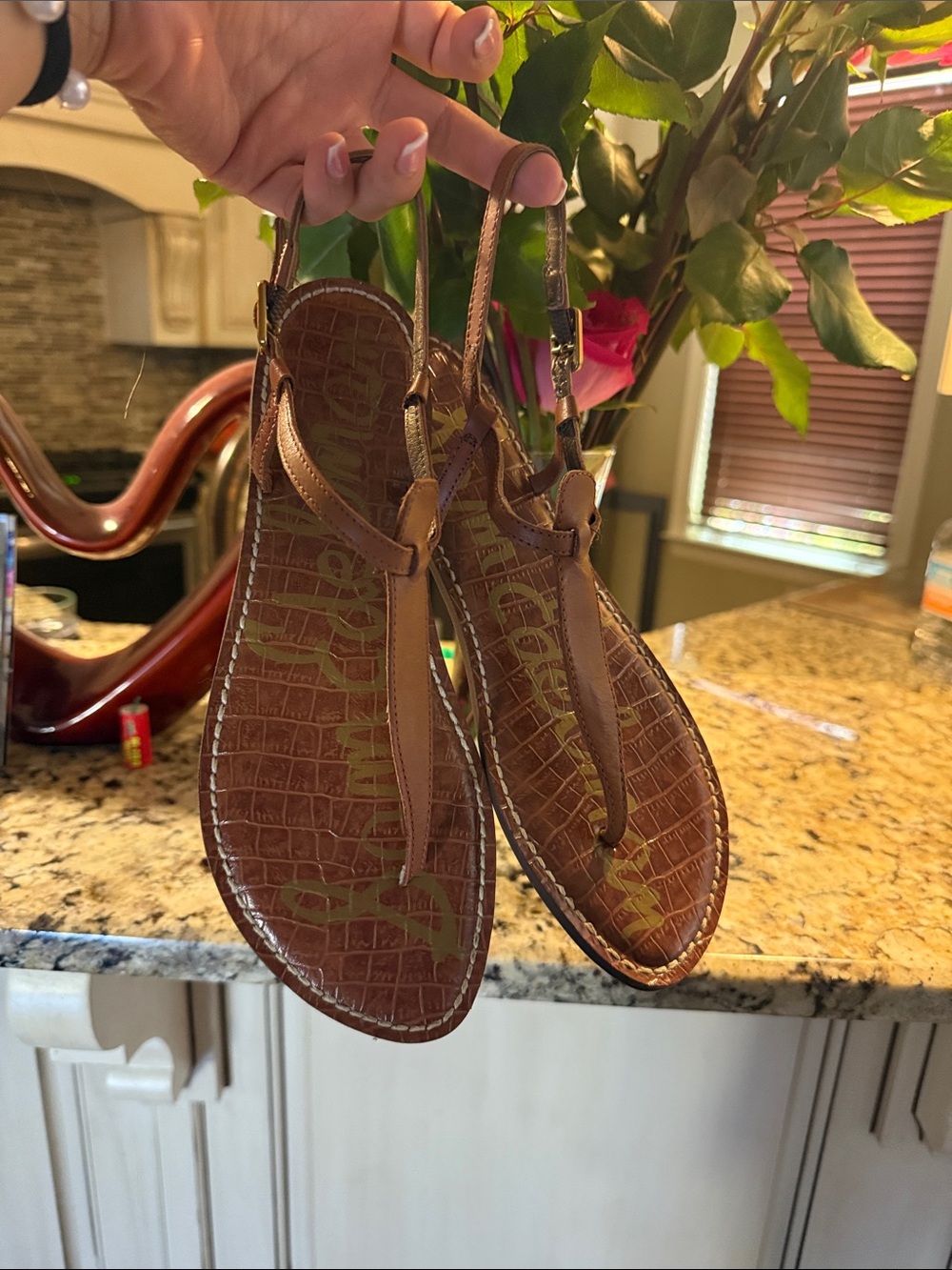 Sam Edelman Leather Brown T-Strap Women's Sandals - Picture 1 of 9